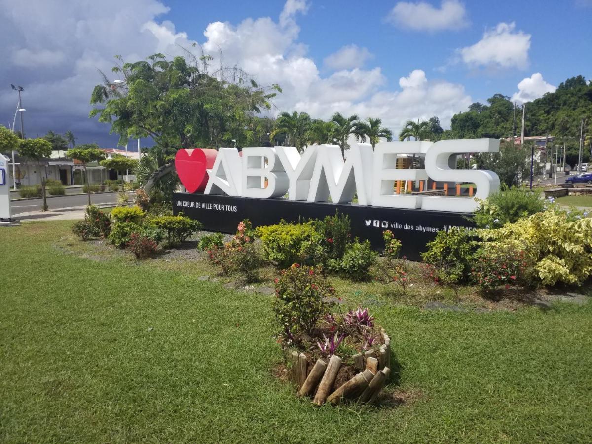 Appartement Centre Guadeloupe, Accessible Et Proche Les Abymes Bagian luar foto